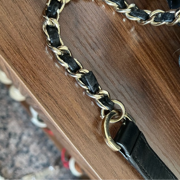 Tory Burch Marion Quilted Shoulder Bag - Picture 8 of 12